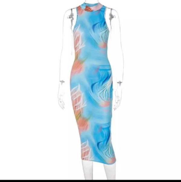 Robe moulante avec décolleté – Image 2