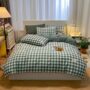 Ensemble drap en carreaux pour lit