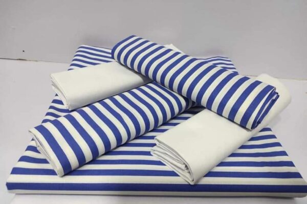 Drap à rayures 6 pièces (2 drap et 4 oreillet)