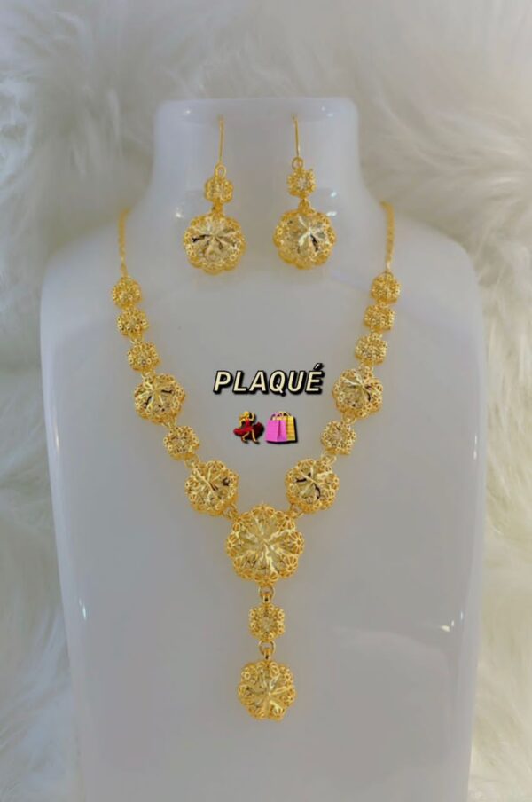 Sautoir + boucles d'oreilles en plaqué