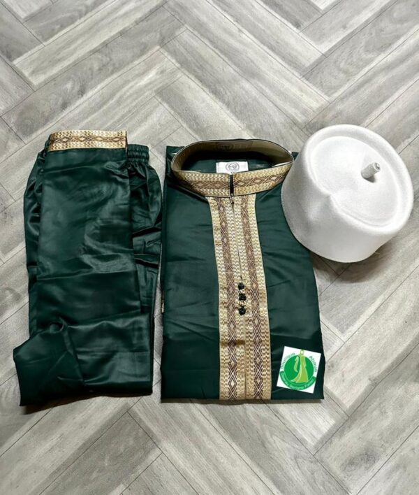 Ensemble tenue tradionnelle avec bonnet