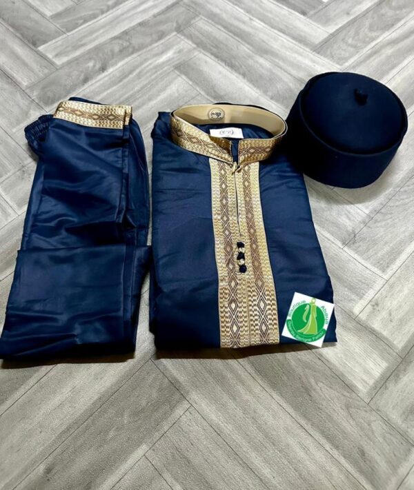 Ensemble tenue tradionnelle avec bonnet